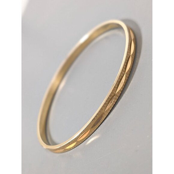 Vintage Monet Gold Tone Filgree Bangle Bracelet Textured 8.5" - Picture 1 of 8